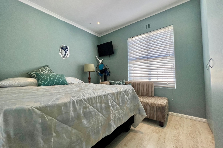To Let 4 Bedroom Property for Rent in Sunningdale Western Cape